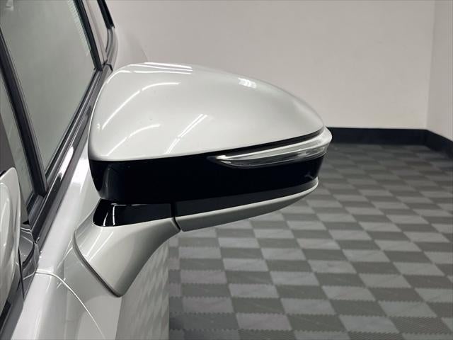 2020 Toyota Mirai Base