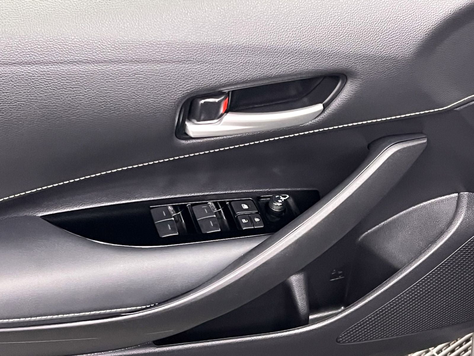 2023 Toyota Corolla Hatchback SE